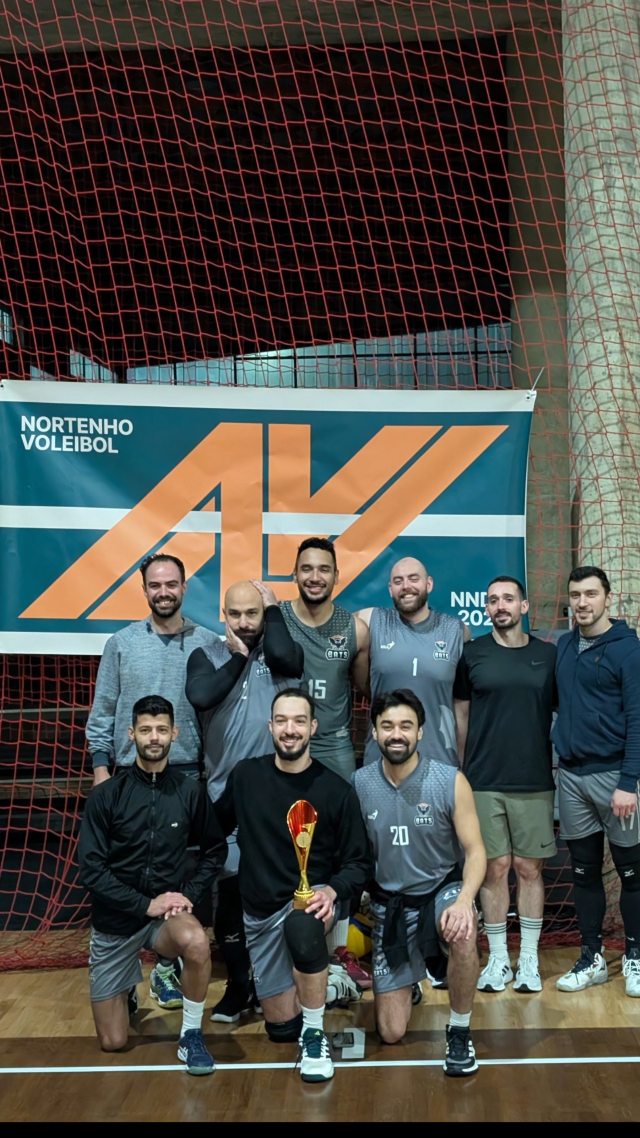 Douro Bats 1 🦇🏐 foi a equipa de nível avançado vencedora do VII Encontro de Voleibol organizado pelo @nortenhovoleibol ontem dia 17 de Janeiro! Ficam aqui alguns registos da final e prémios.

Parabéns a todos e à organização do Torneio! 🏐

✨🏆🦇